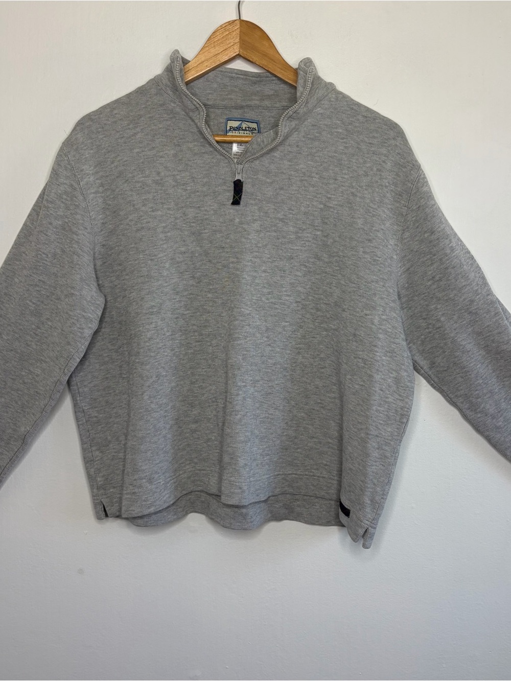 Pendleton Quarter Zip Gray cropped sweater, Size L, comfy, minimalist